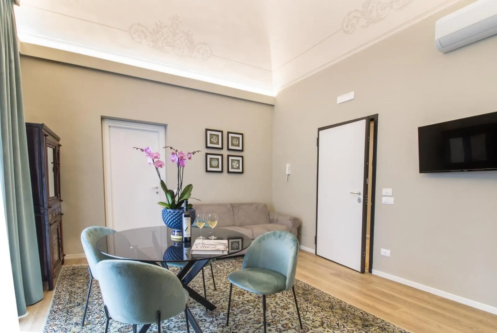 Apartahotel Archimedes Suites CTA