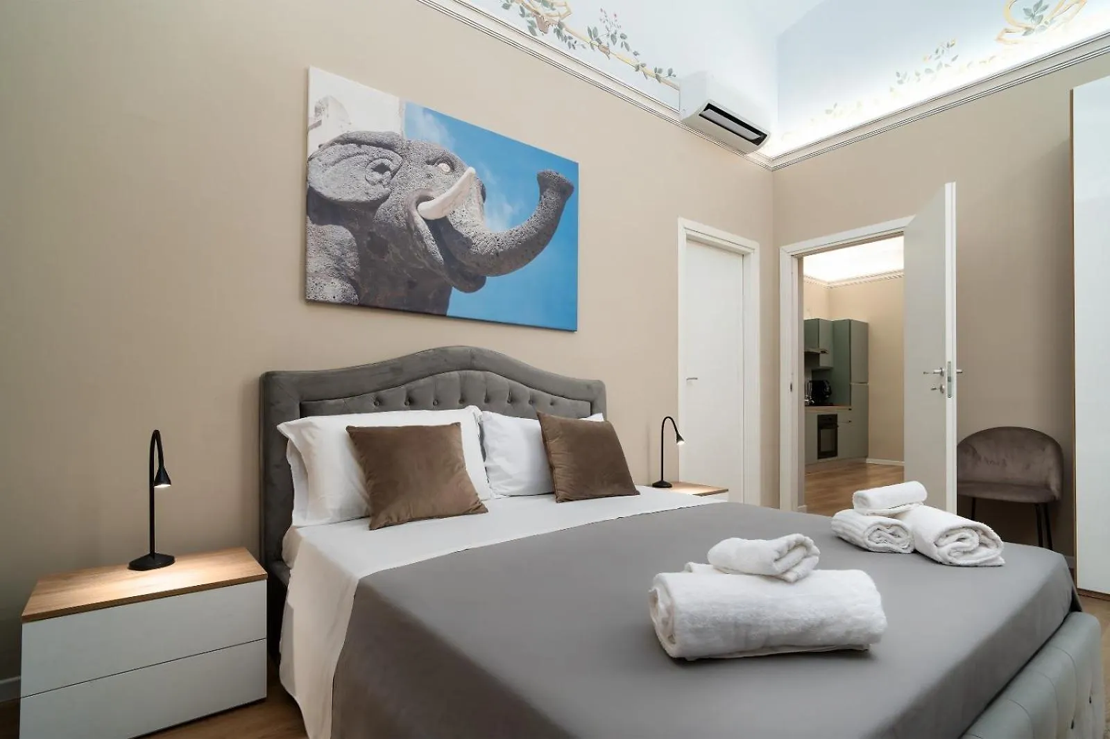 Apartahotel Archimedes Suites CTA