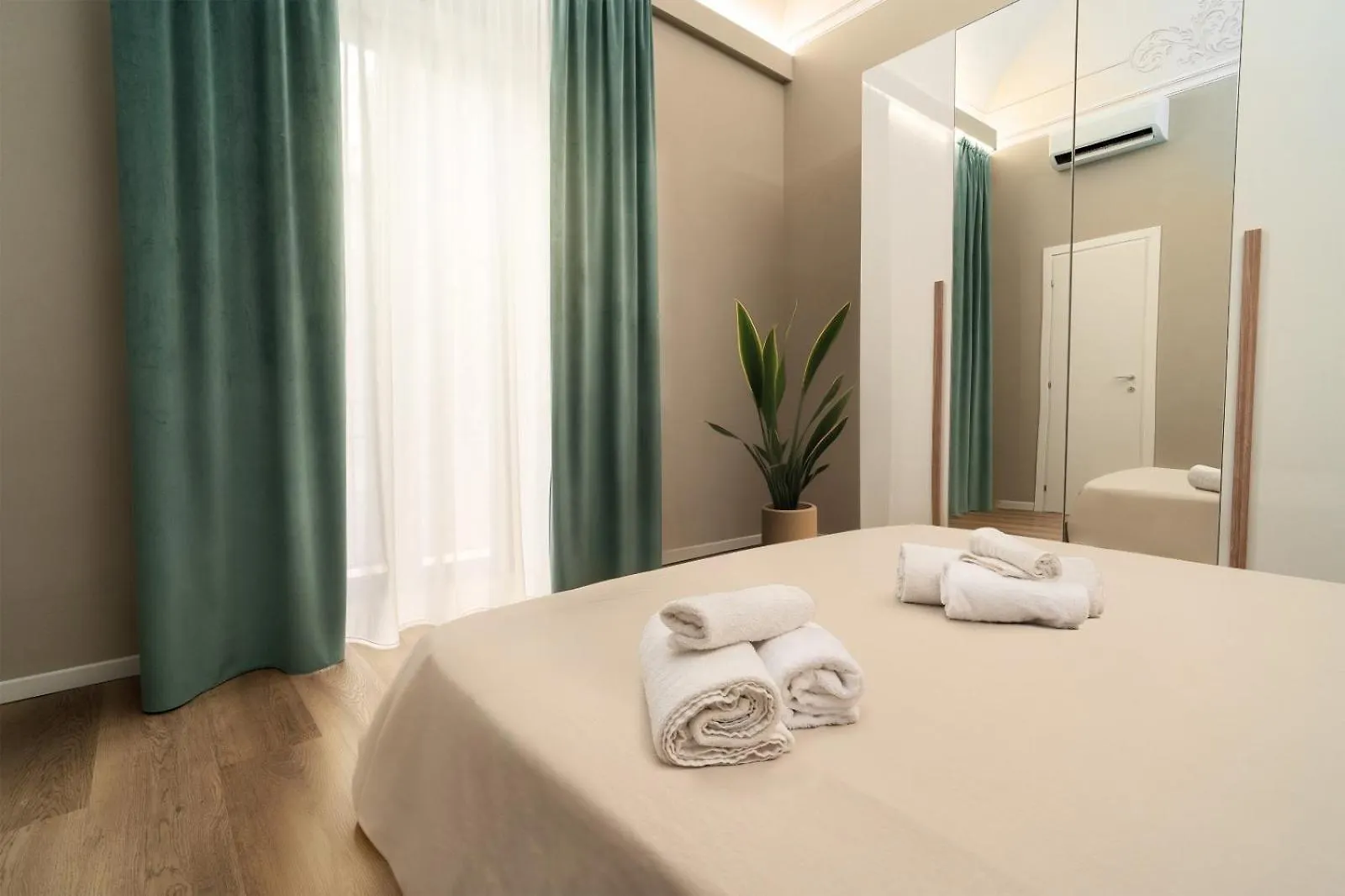Aparthotel Archimedes Suites CTA