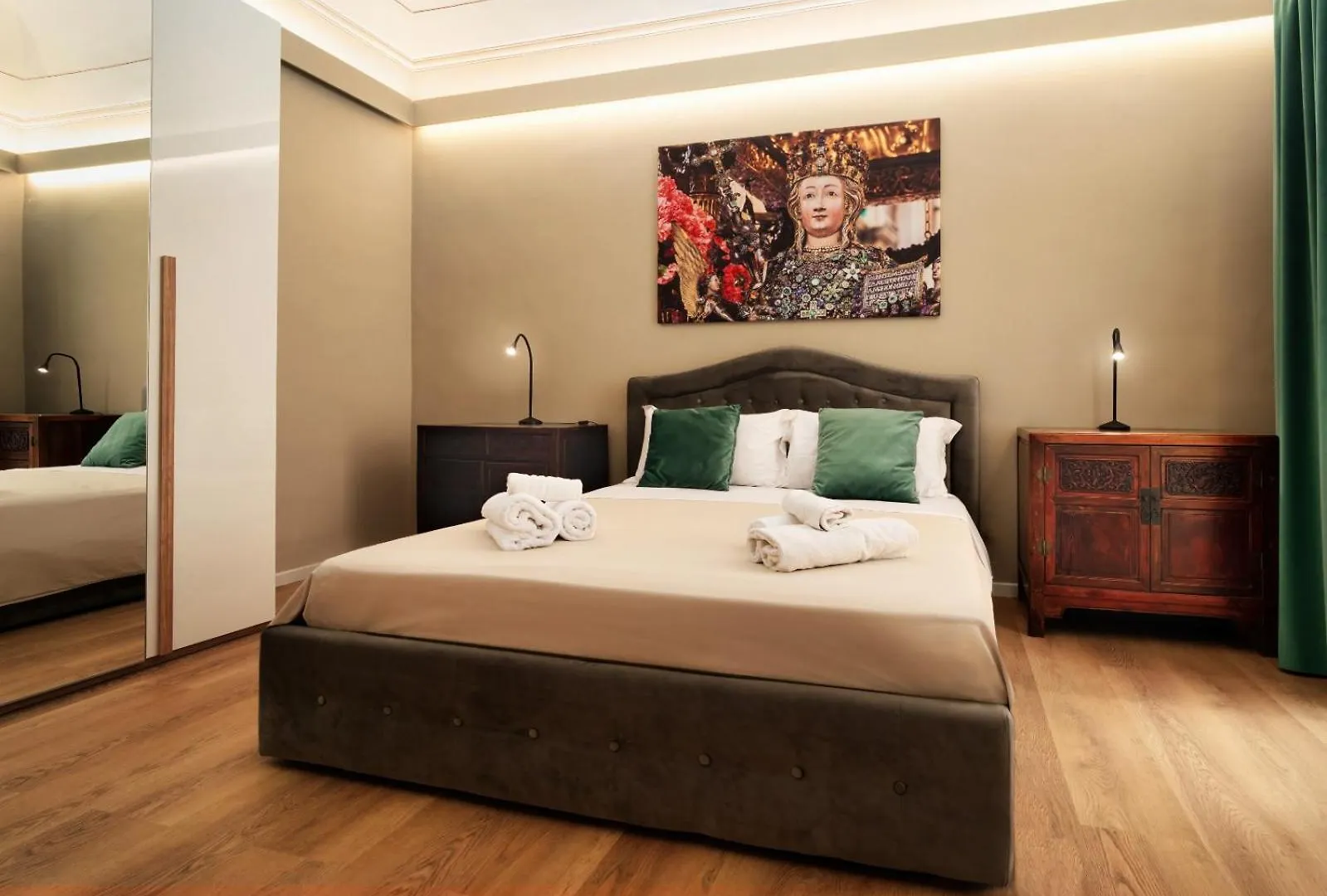Archimedes Suites CTA 0*,  Italia