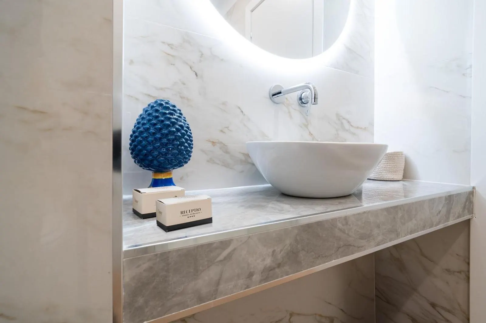 Apartahotel Archimedes Suites CTA Italia