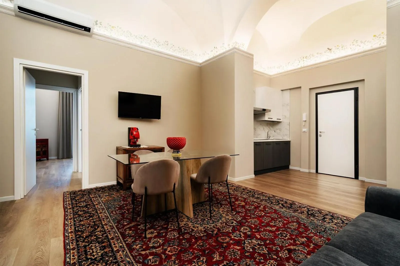 Apartahotel Archimedes Suites CTA Italia