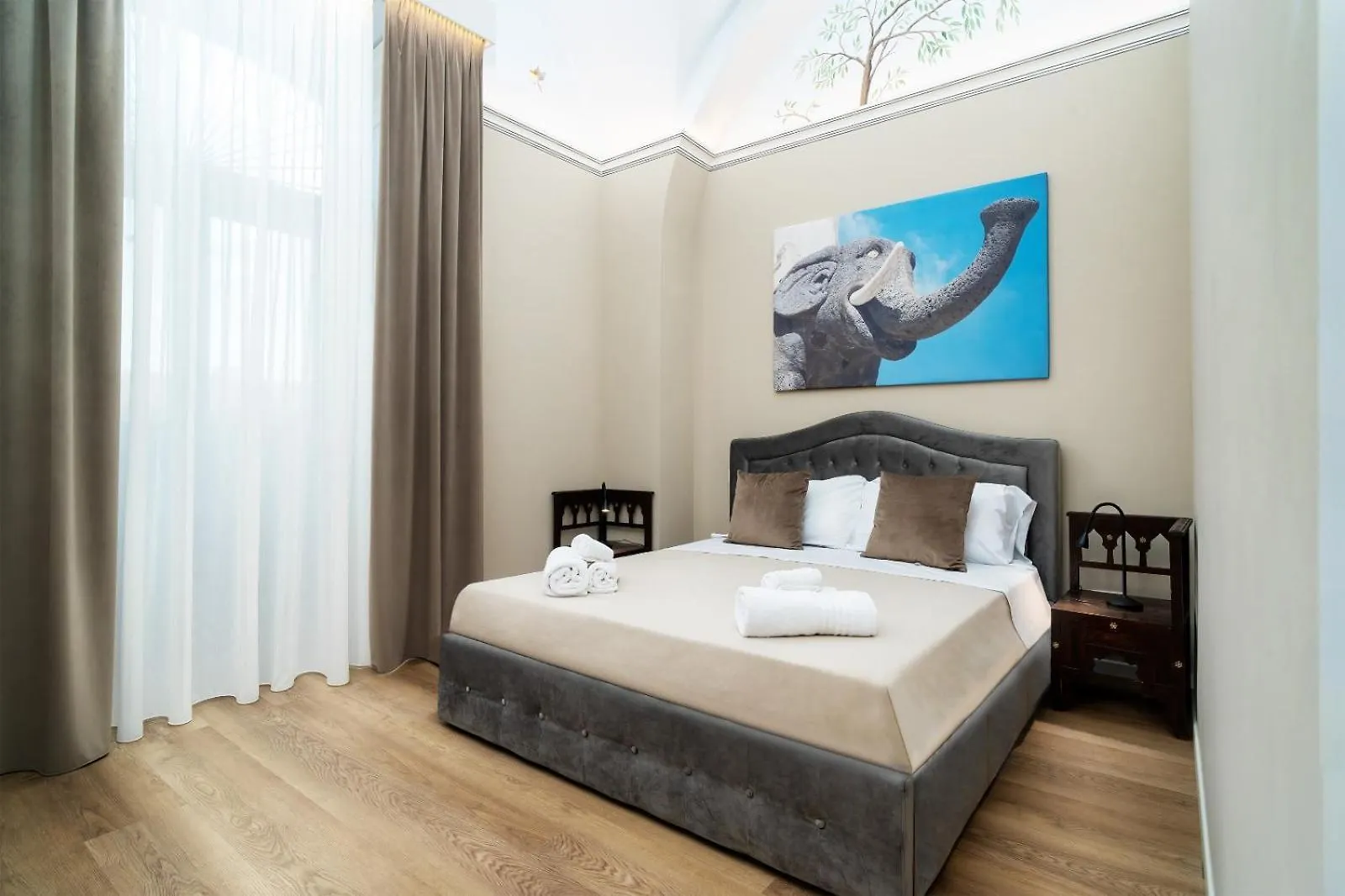 Archimedes Suites CTA 0*,  Italia