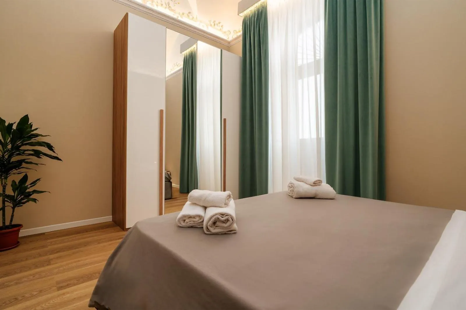 Apartahotel Archimedes Suites CTA Italia