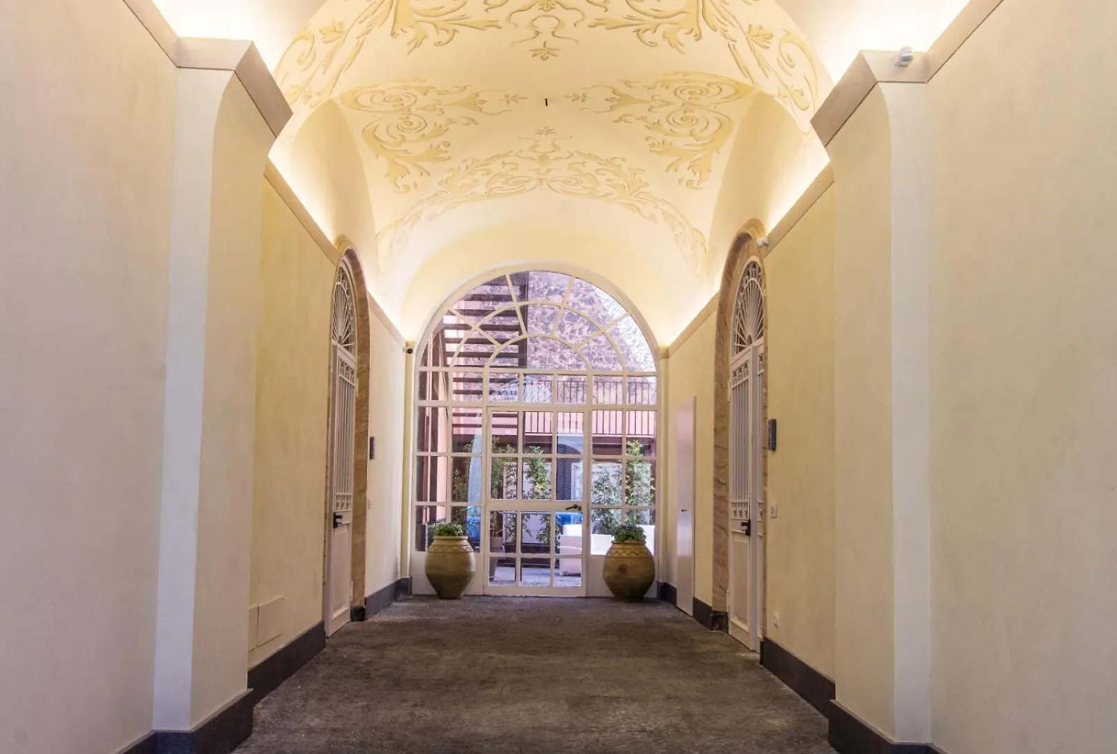 Apartahotel Archimedes Suites CTA