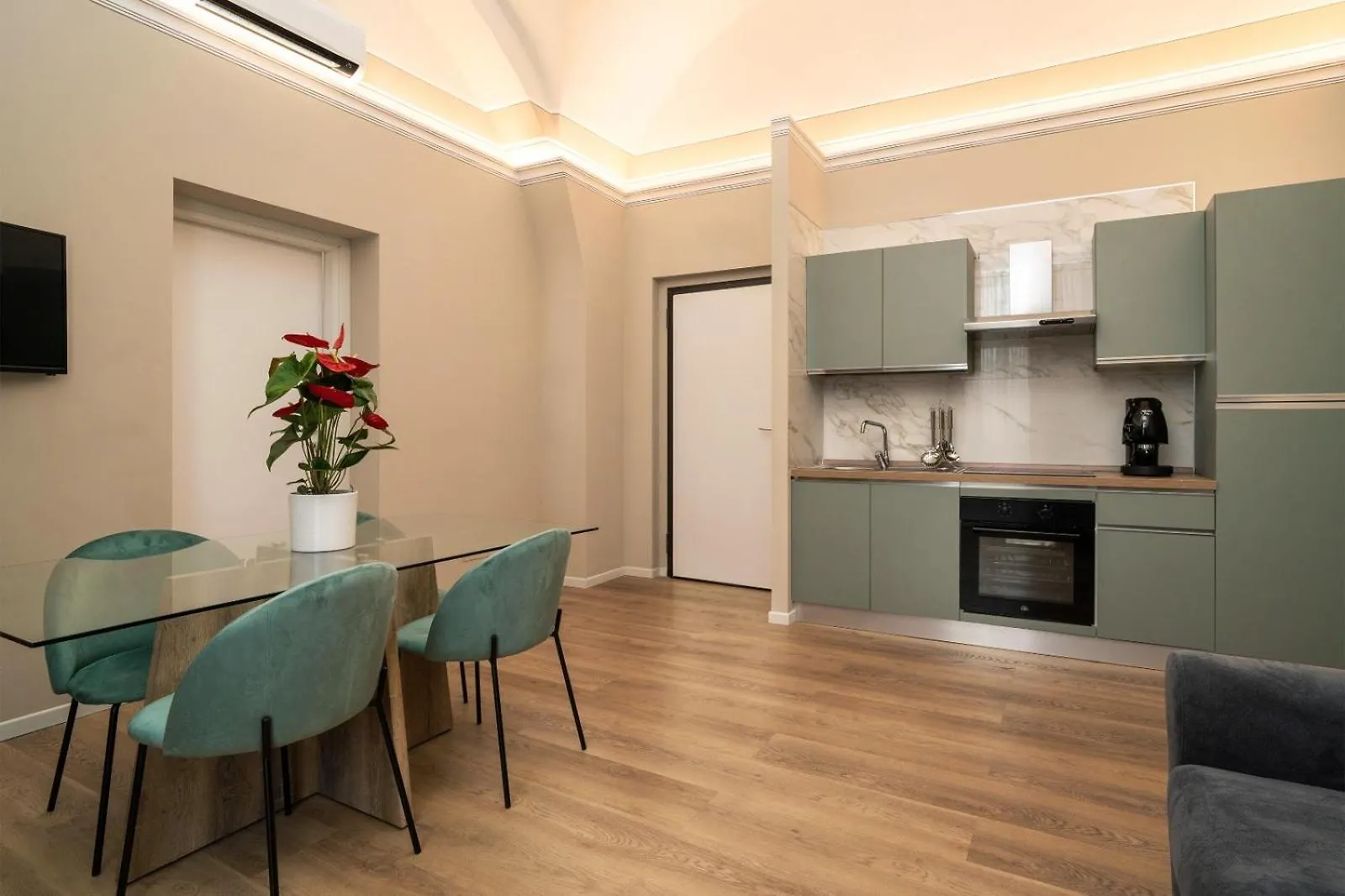 Archimedes Suites CTA Apartahotel