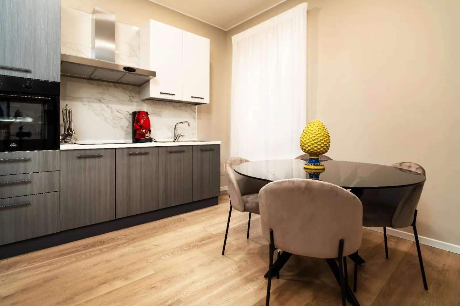 Archimedes Suites CTA Apartahotel